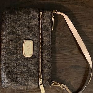 Michael Kors Clutch.